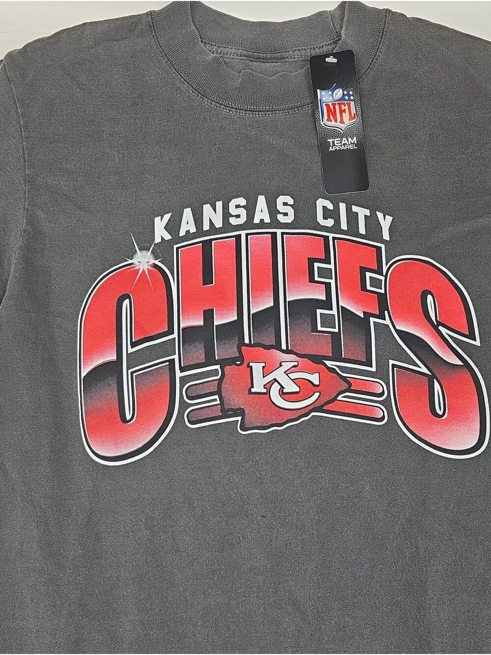 NFL Kansas City Chiefs Graphic Tee - Black & Red Gradient Small